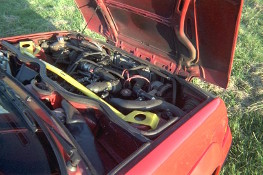Renault 5 GT Turbo engine bay