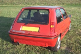 Renault 5 GT Turbo from behind