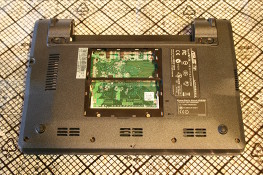 Eee PC 4G (701) - Remove the RAM