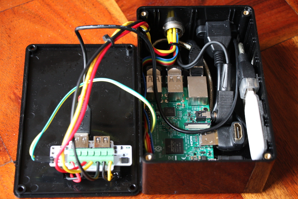 Computers/RaspberryPi/CarServerMk2_1.jpg